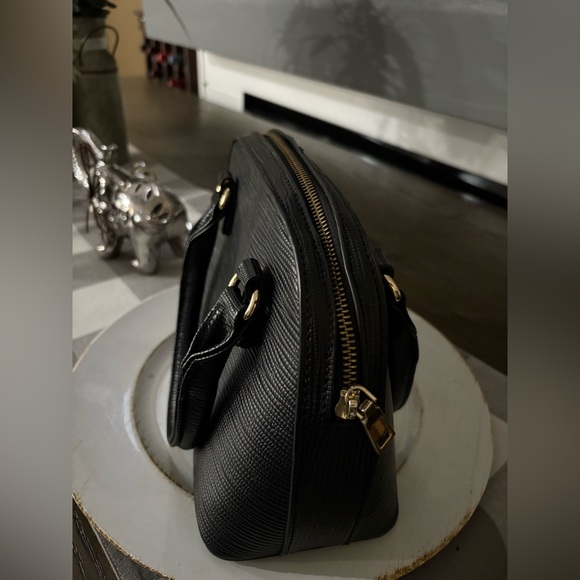 EPI Style Black Textured Dome Satchel with Gold Hardware - Picture 4 of 6